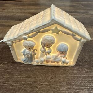 Precious Moments 1992 Porcelain Nightlight Nativity Scene Night Light Works
